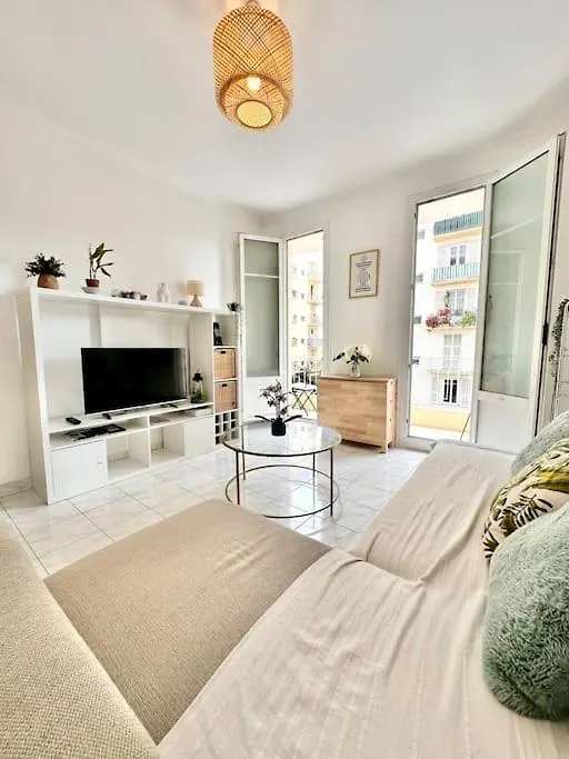 Cosy Apartment - 15 Min From Beach - Free Parking Nice